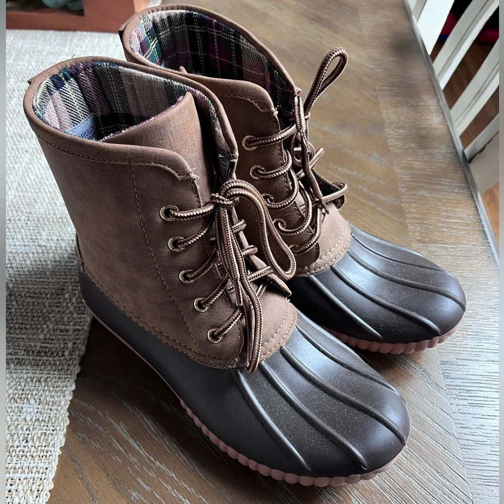 Marley Lilly Duck Boots Brown size 7